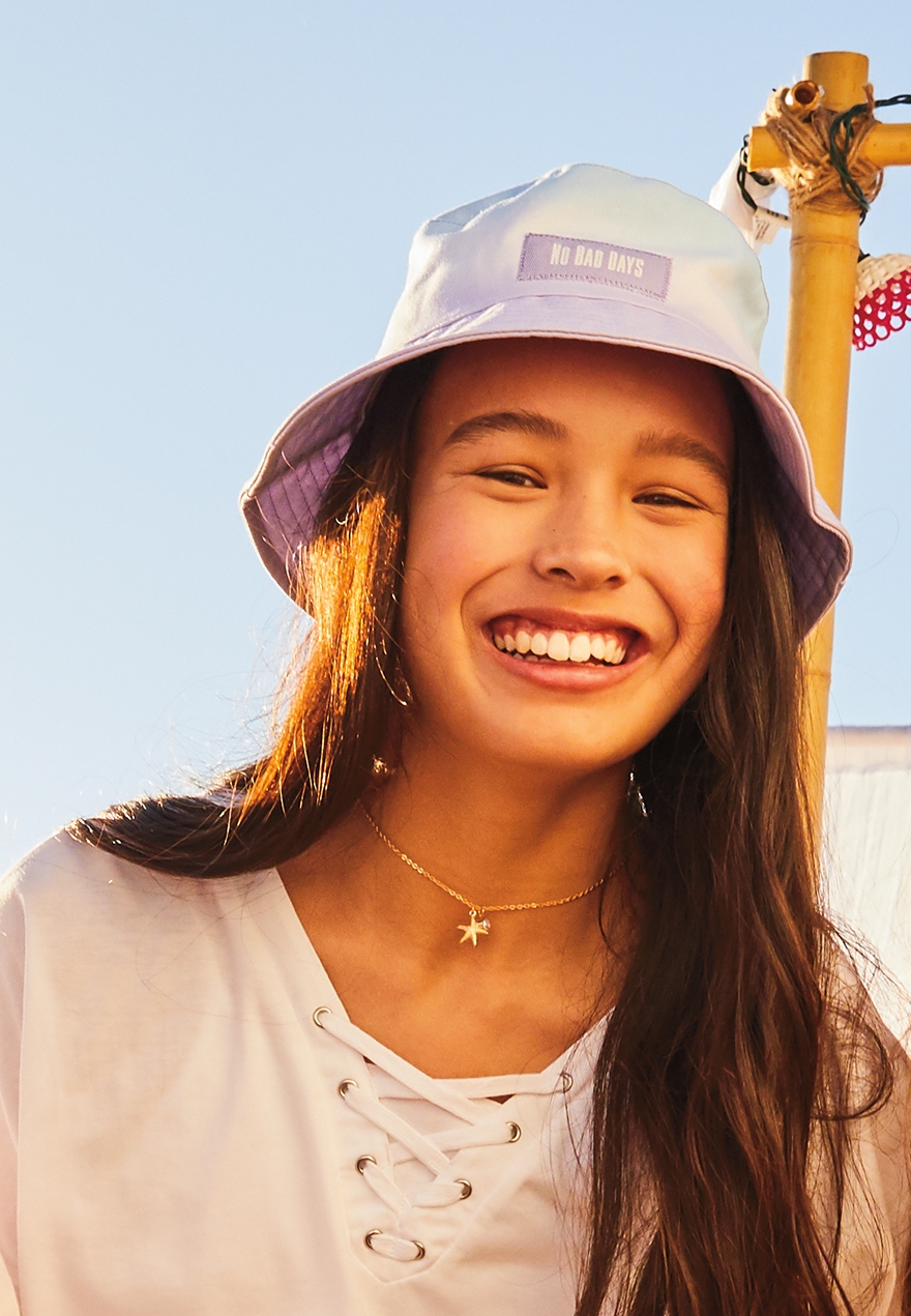 girls in bucket hats